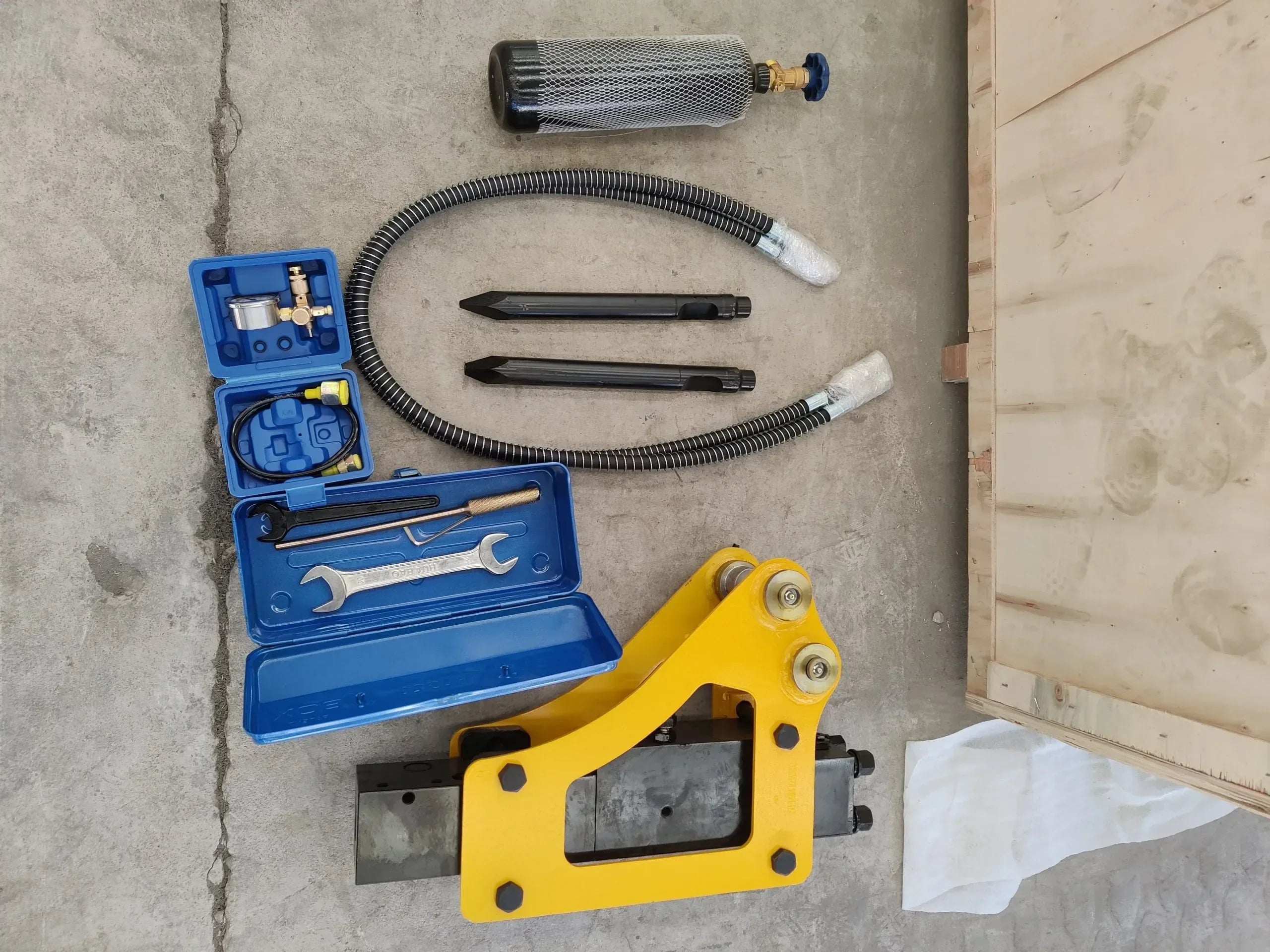 TYPHON Attachments Hydraulic Break Hammer Attachment for Mini Digger USA