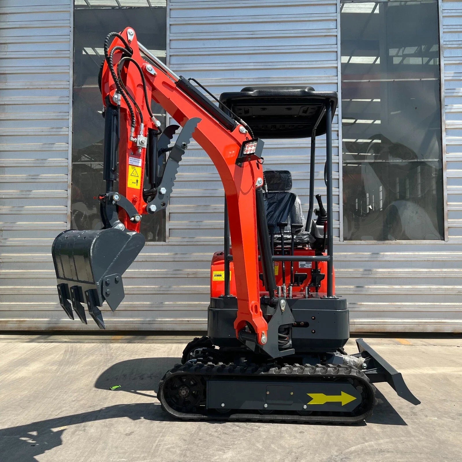 2025 2-Ton Mini Excavator – Kubota D902 Diesel Engine | EPA Certified