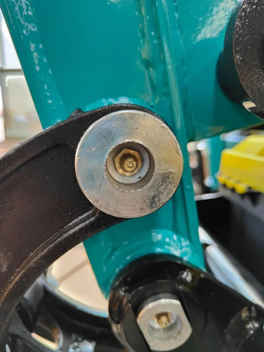 AGT QH12 1-Ton Mini Excavator – 13.5 HP Briggs & Stratton Engine by Bidadoo