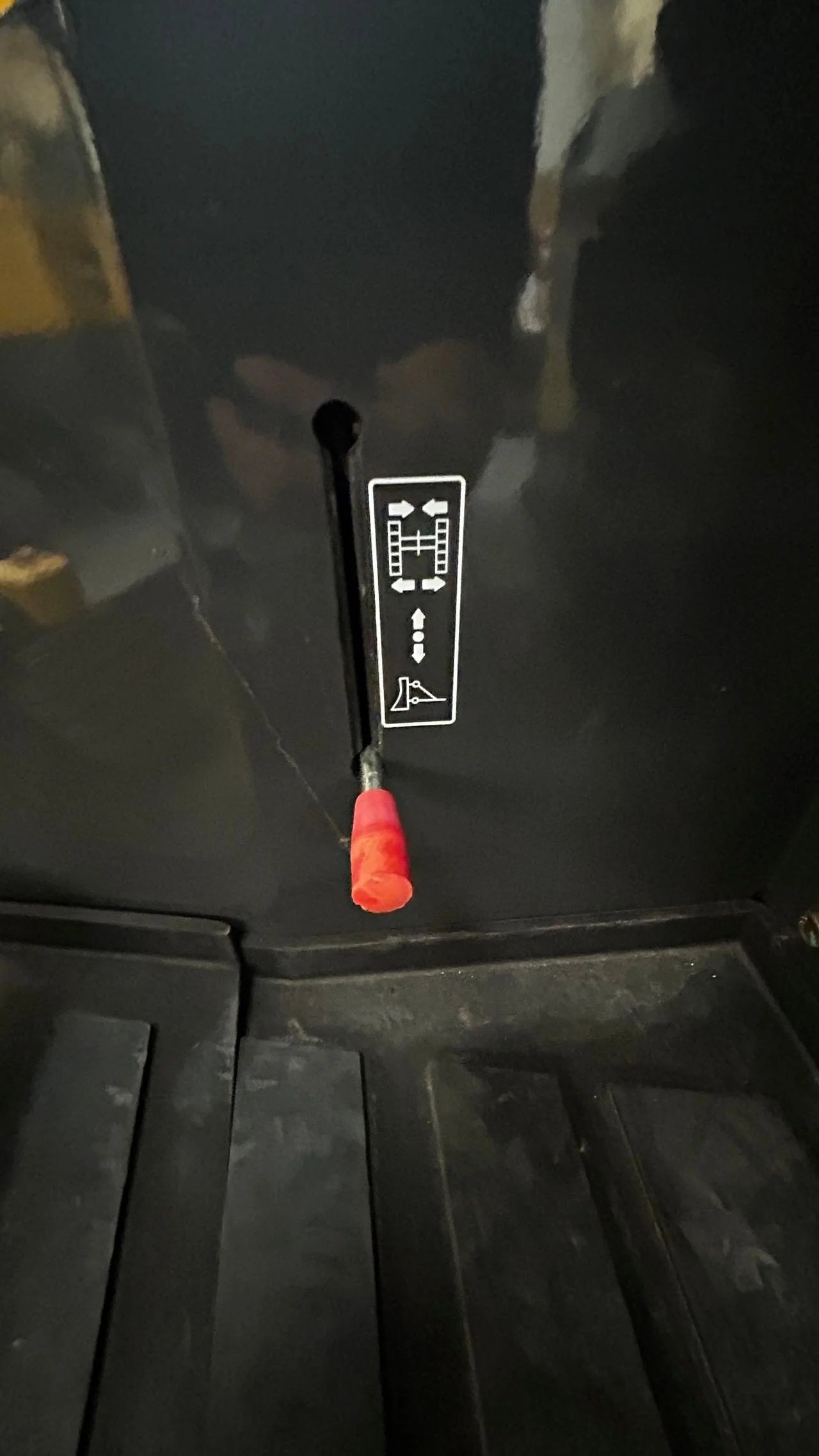 AGT Shantui 1.8-Ton Mini Excavator with Kubota Engine and Swing Boom by Bidadoo