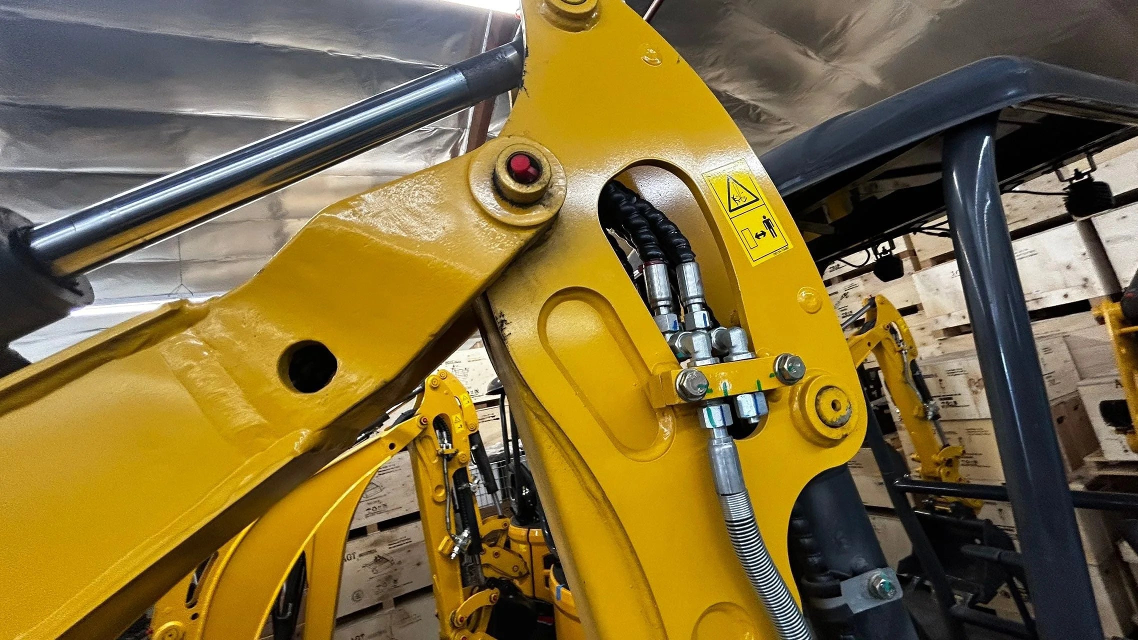 AGT Shantui 1.8-Ton Mini Excavator with Kubota Engine and Swing Boom by Bidadoo