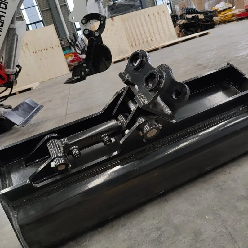 600mm Tilting Bucket: Attachment for TYPHON Mini Excavators USA
