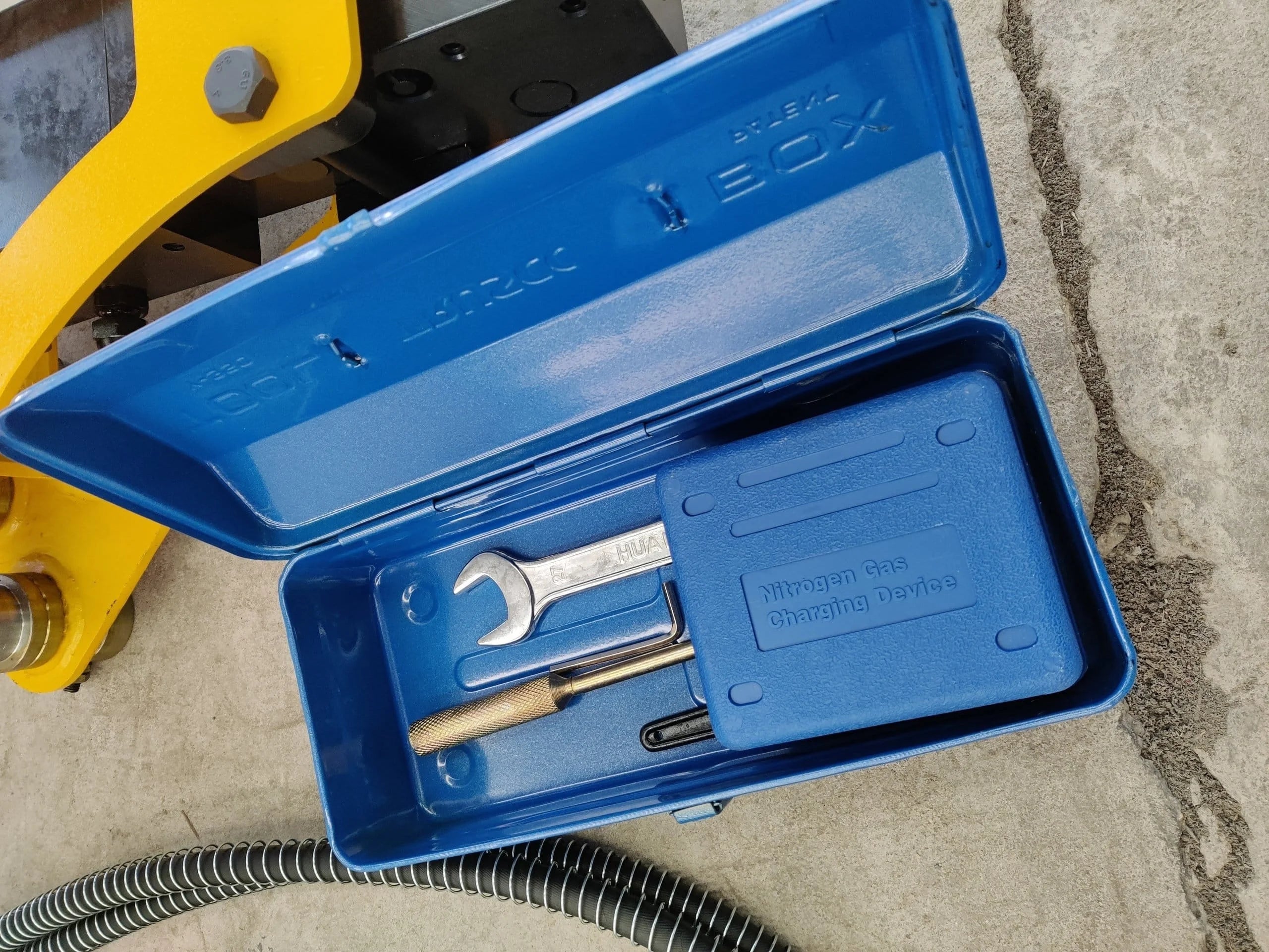 TYPHON Attachments Hydraulic Break Hammer Attachment for Mini Digger USA